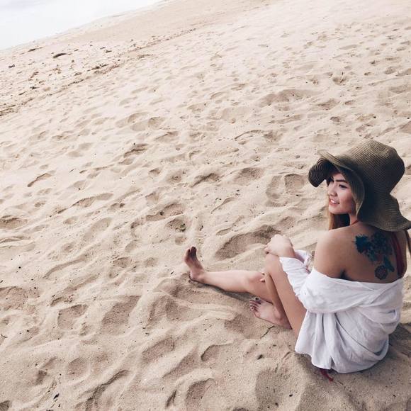 Meet your Posher, Roxanne - Picture 1 of 1